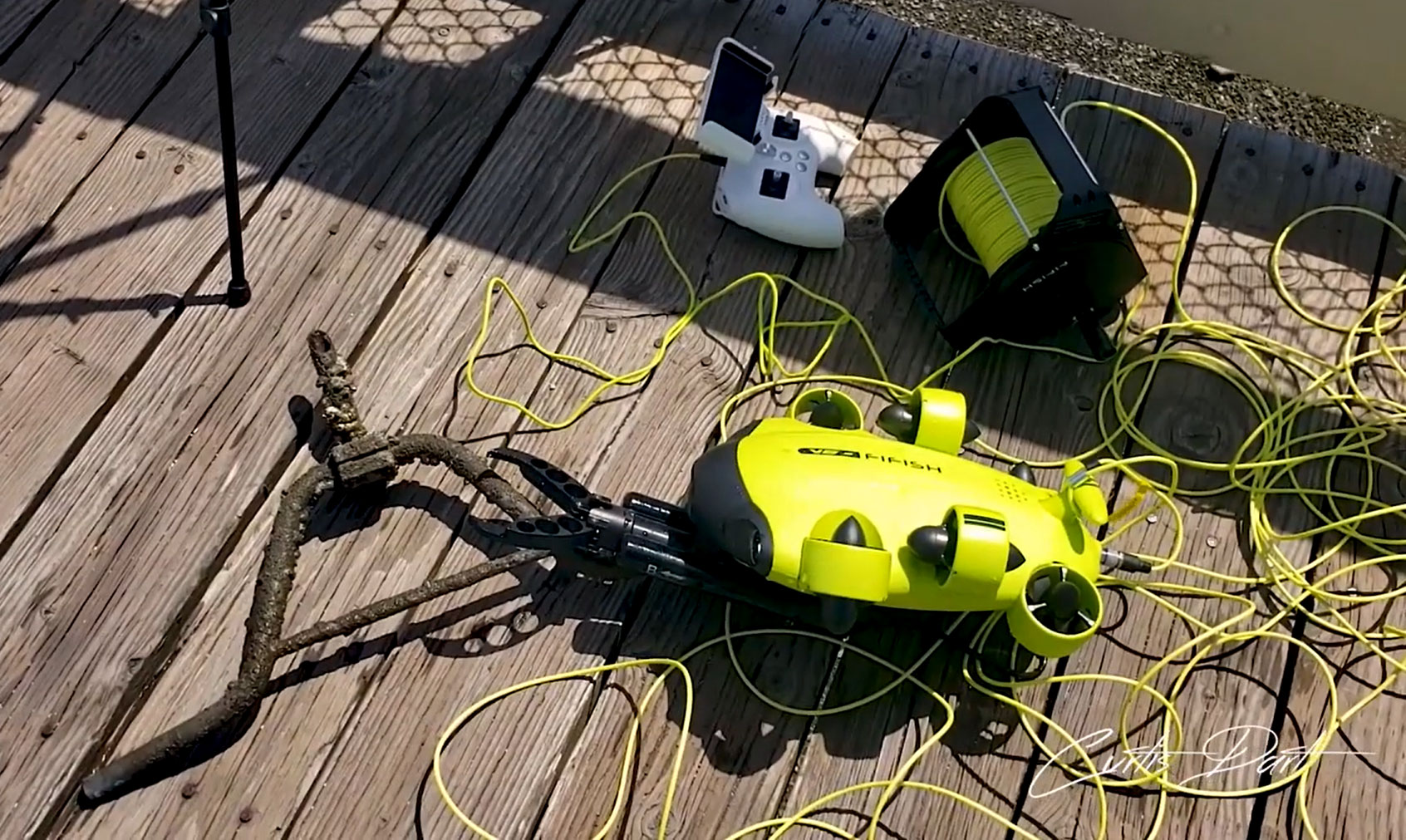 underwater-drone-claw-recovers-bicycle-handle-bars-budd-bay.jpg